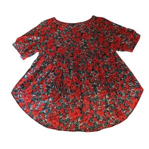 🍁 3/$15 Shein Curve Floral Hi Low Mullet Top